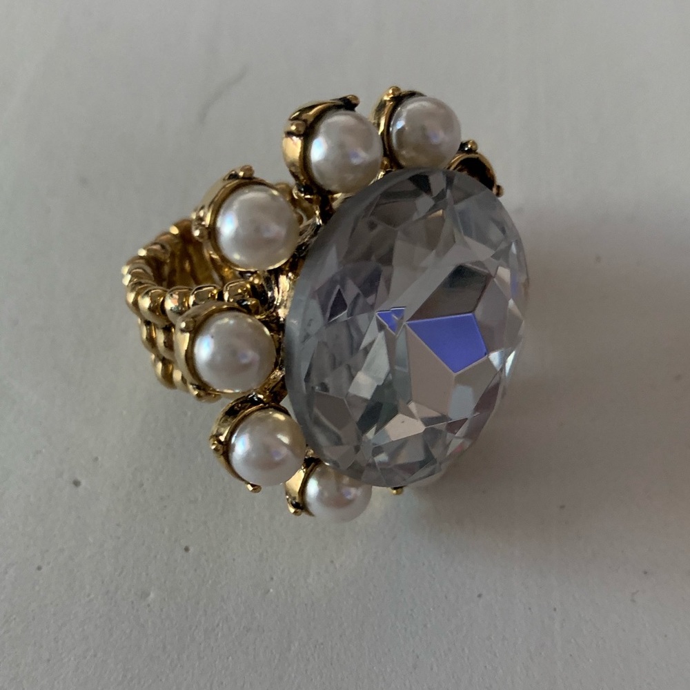 Pearl diamond ring